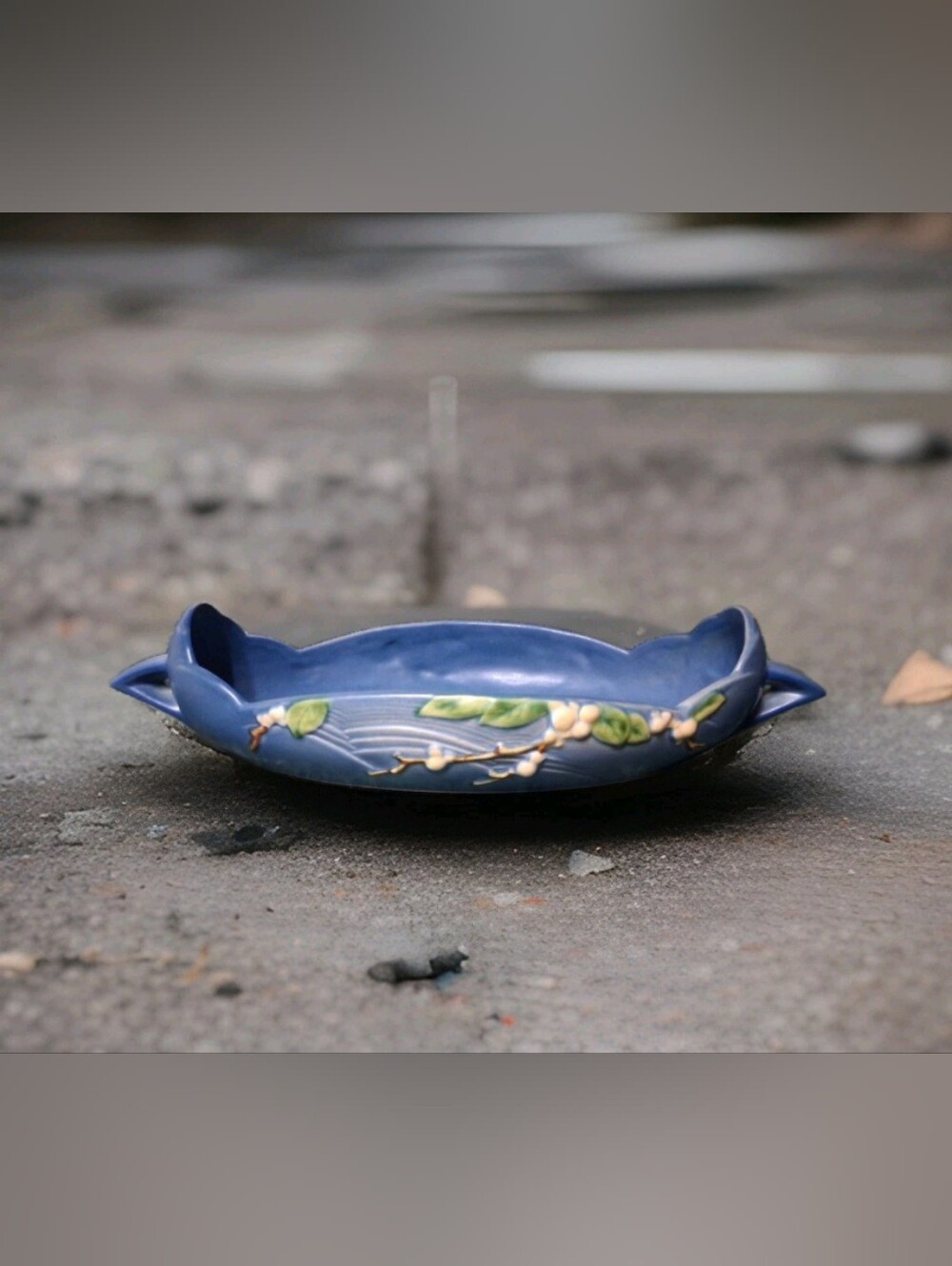 VINTAGE ROSEVILLE ART POTTERY BLUE SNOWBERRY CONSOLE BOWL 1BL2-12